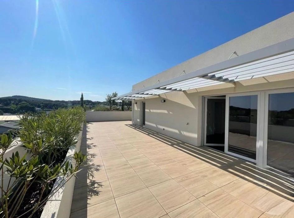 Villa sur toit vendue Antibes — T3 64m² terrasse 110m² — Canio Immo